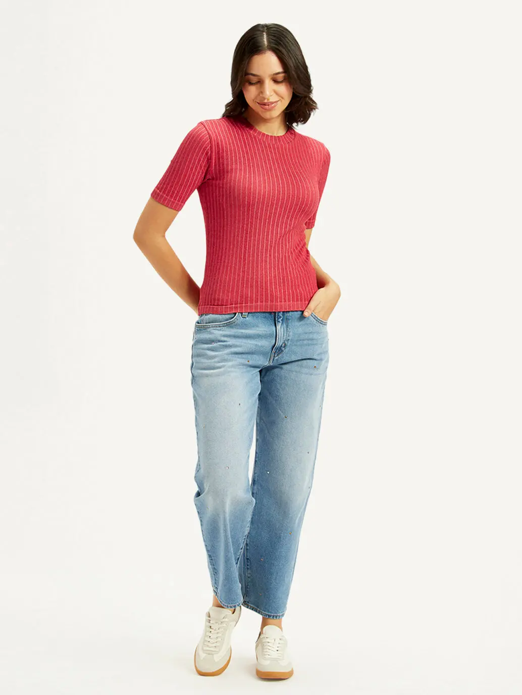 Women's Solid Red Crew Neck Top 1