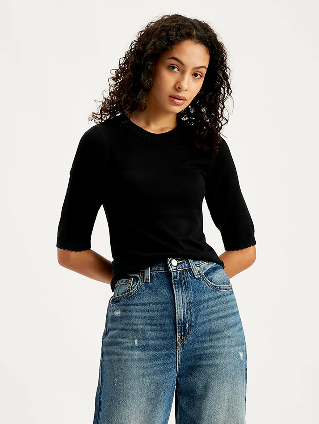 Women's Solid Black Crew Neck Sweater 1