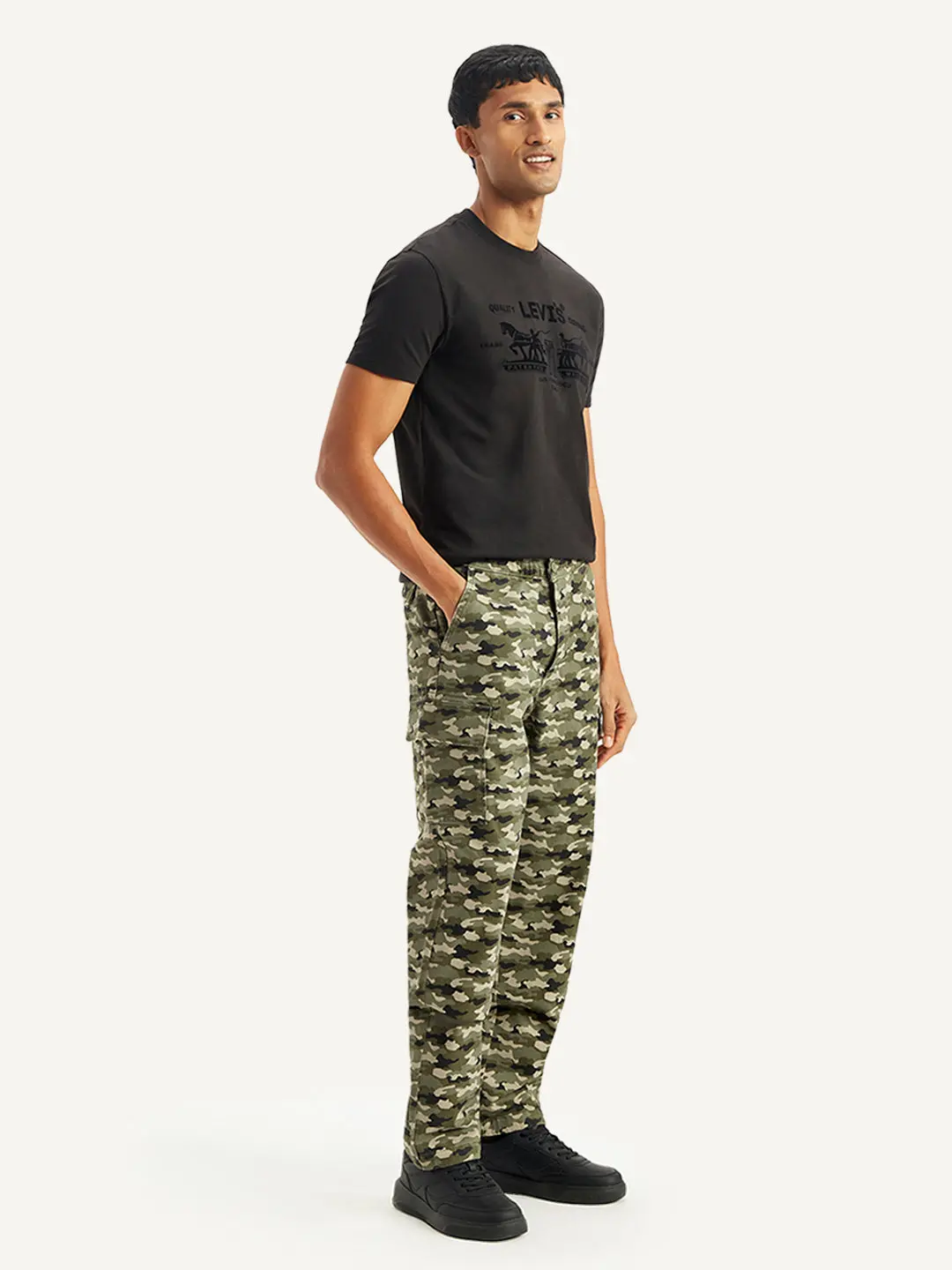 Men's Olive Regular Fit Cargo Trousers 3