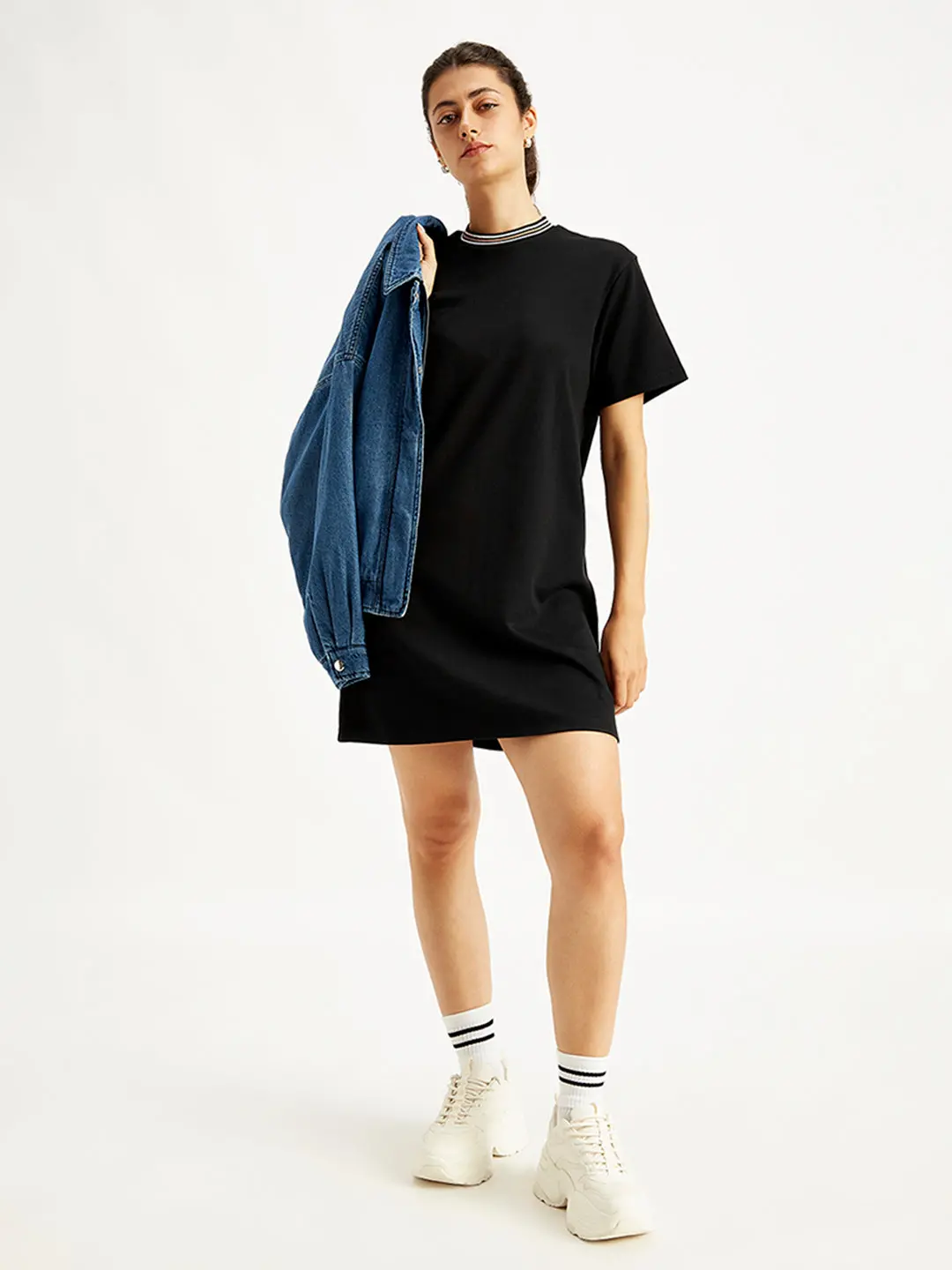 Women's Solid Black Crew Neck Dress 1