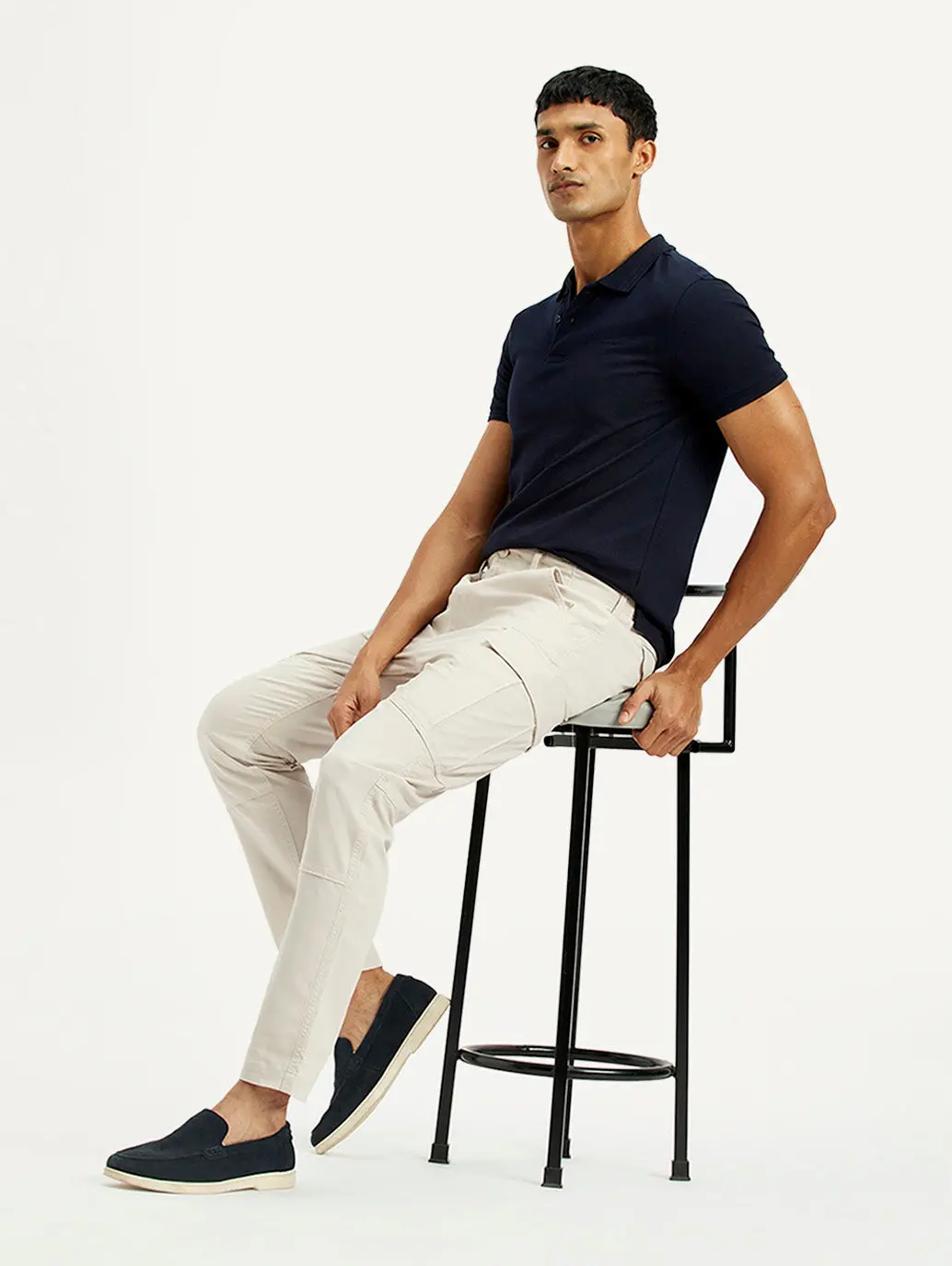 Men's Off White Slim Fit Mid Rise Cargo Trousers 1