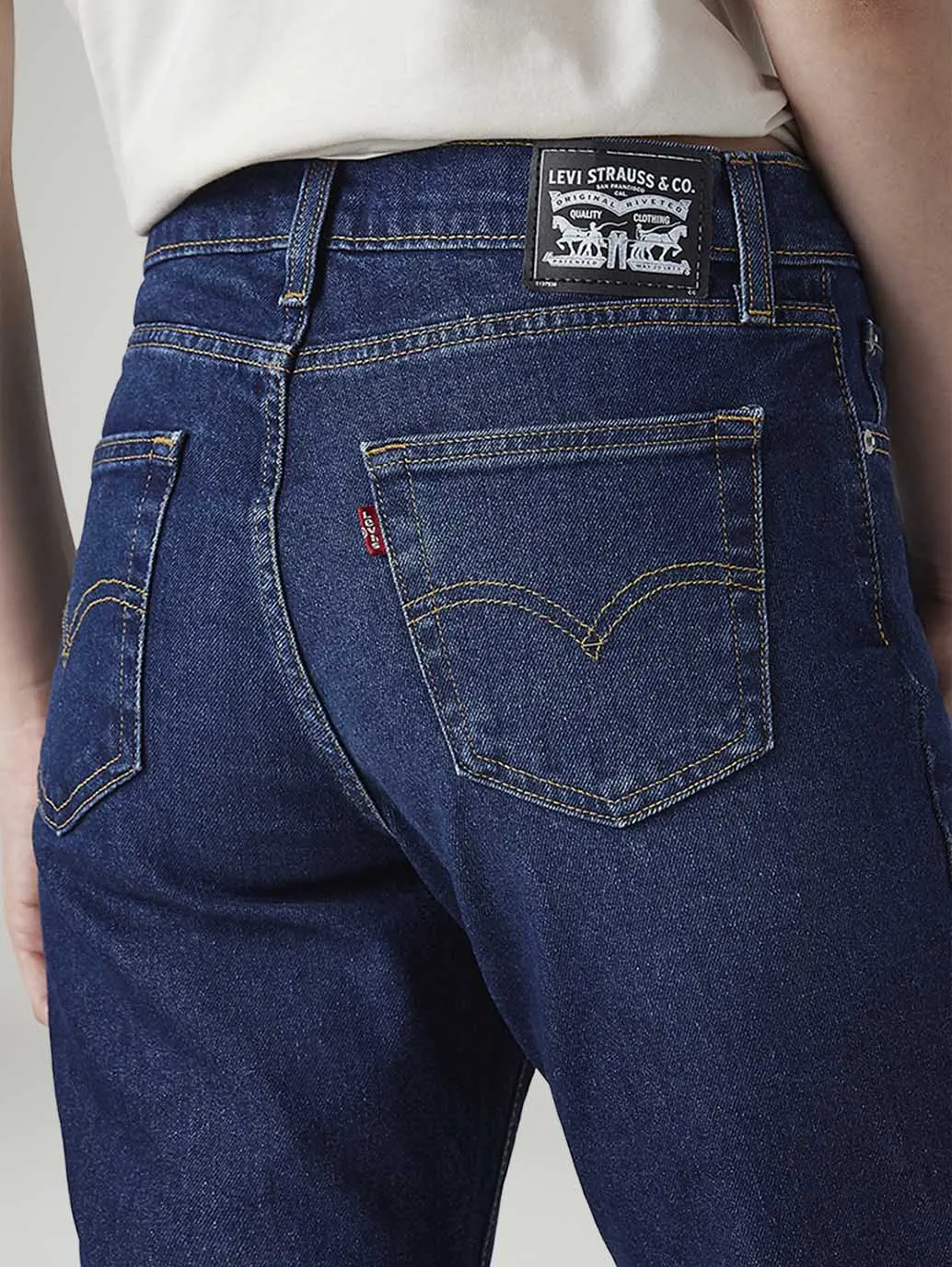 Women's 724 Dark Indigo Slim Straight Fit High Rise Tinted Jeans 6