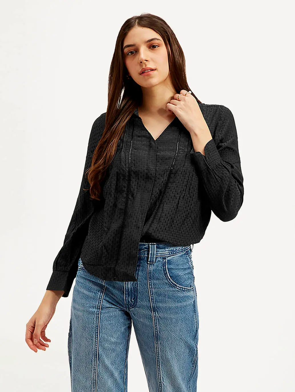 Women's Textured Spread Collar Shirt 1