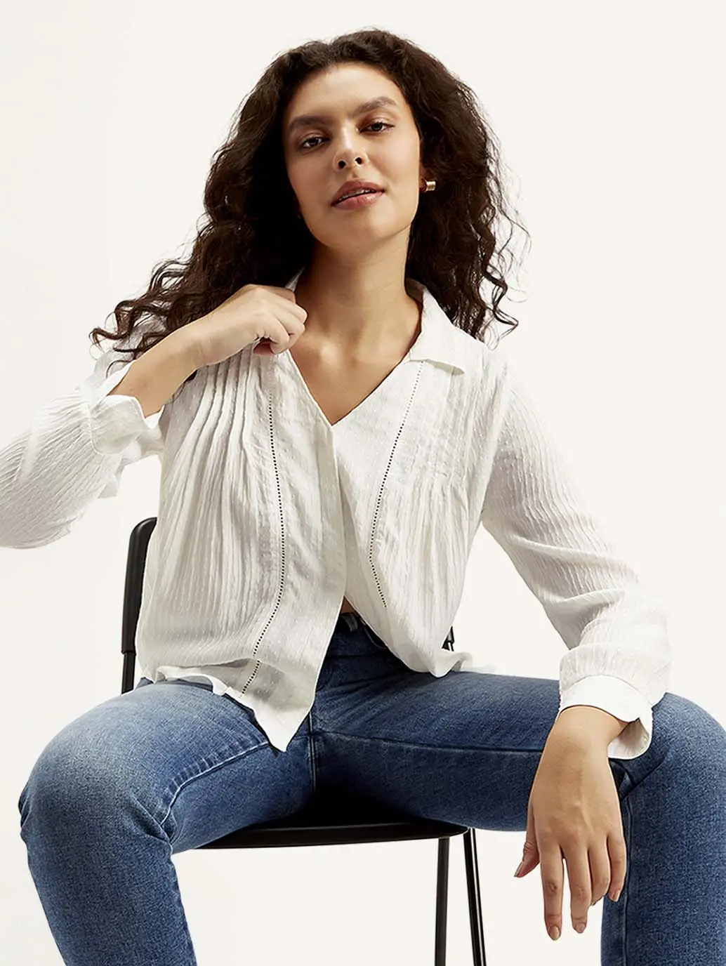 Women's Textured Spread Collar Shirt 1