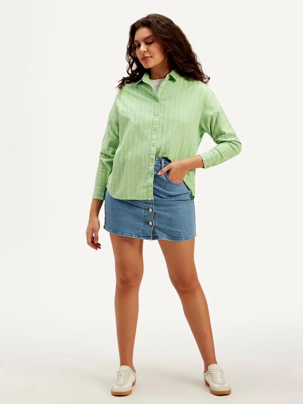 Women's Textured Spread Collar Shirt 1