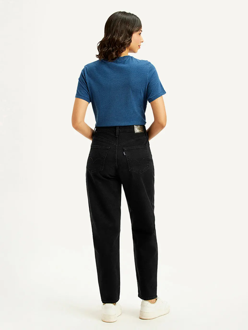 Women's Black Loose Tapered Fit High Rise Jeans 3