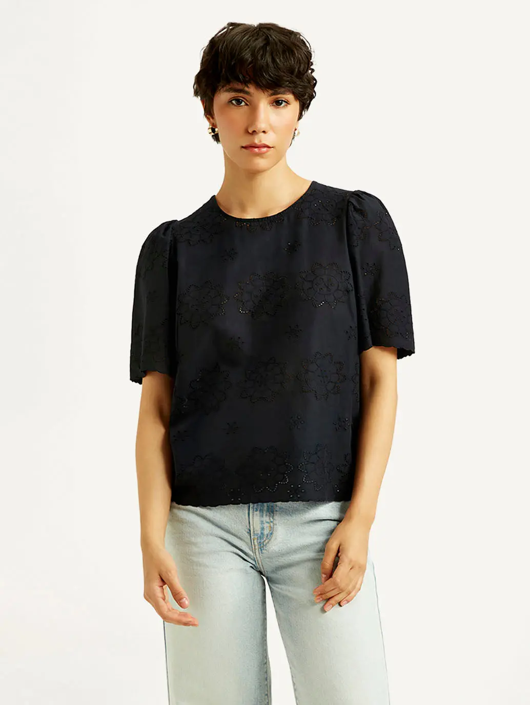 Women's Floral Black Round Neck Top 2
