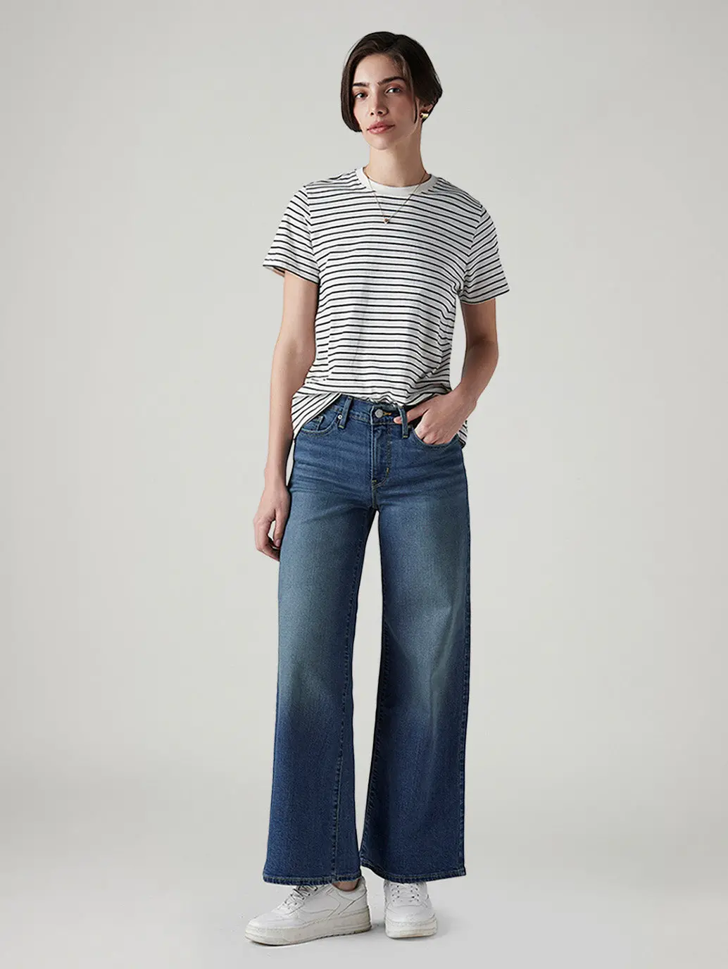 Women's 318 Med Indigo Wide Leg Fit Mid Rise Jeans 1
