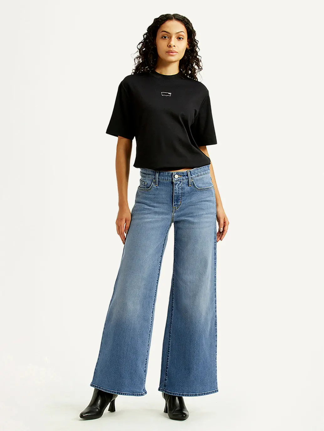 Women's 318 Med Indigo Shaping Wide Leg Fit Mid Rise Jeans 7
