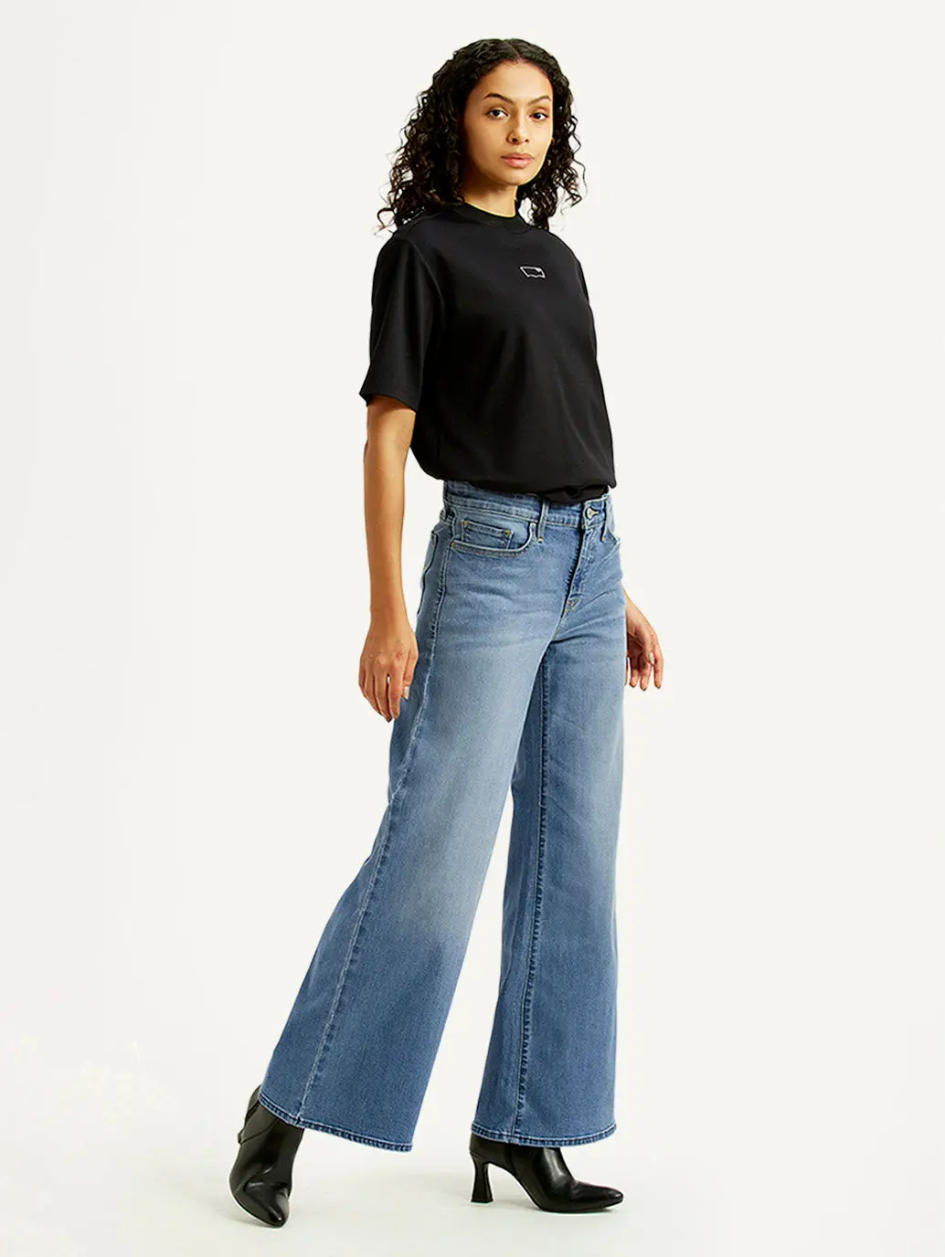 Women's 318 Med Indigo Shaping Wide Leg Fit Mid Rise Jeans 1