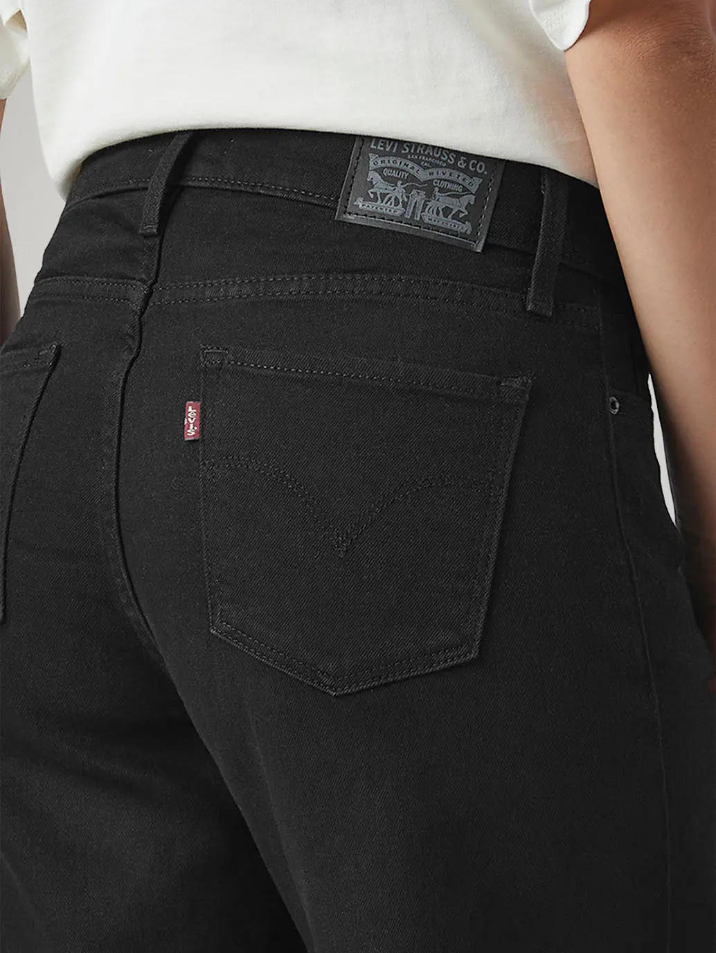 Women's 318 Black Wide Leg Fit Mid Rise Jeans 5