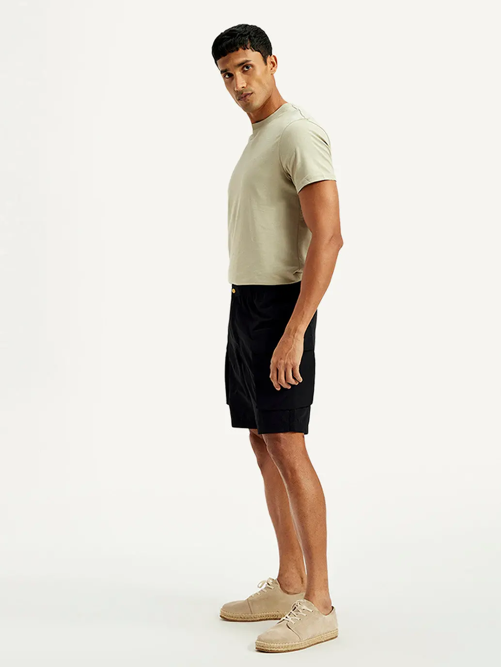 Men's Solid Regular Fit Shorts 4