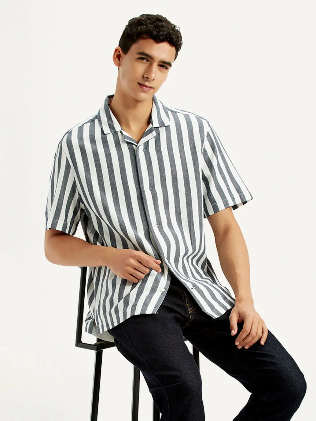 Men's Striped White Slim Fit Camp Shirt 1