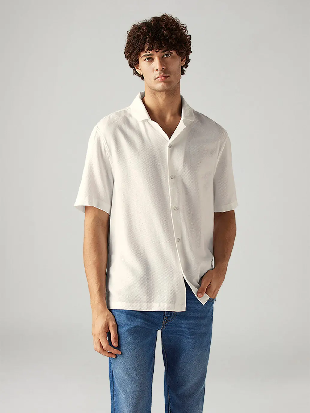Men's Solid Relaxed Fit Resort Collar Shirt 1