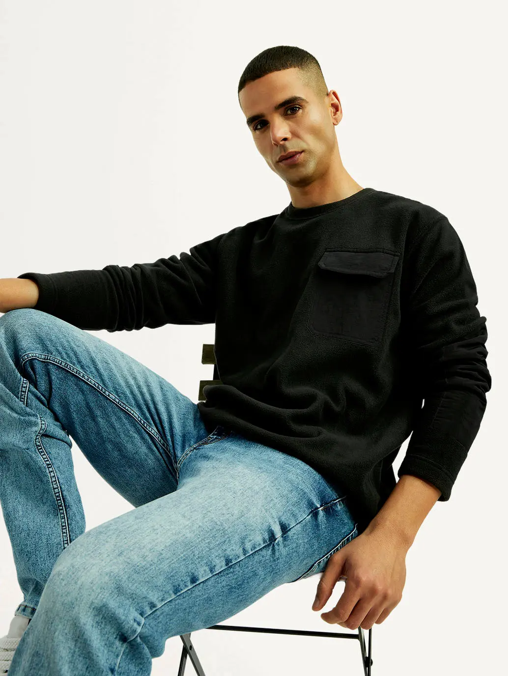 Men's Solid Black Crew Neck Sweatshirt 1