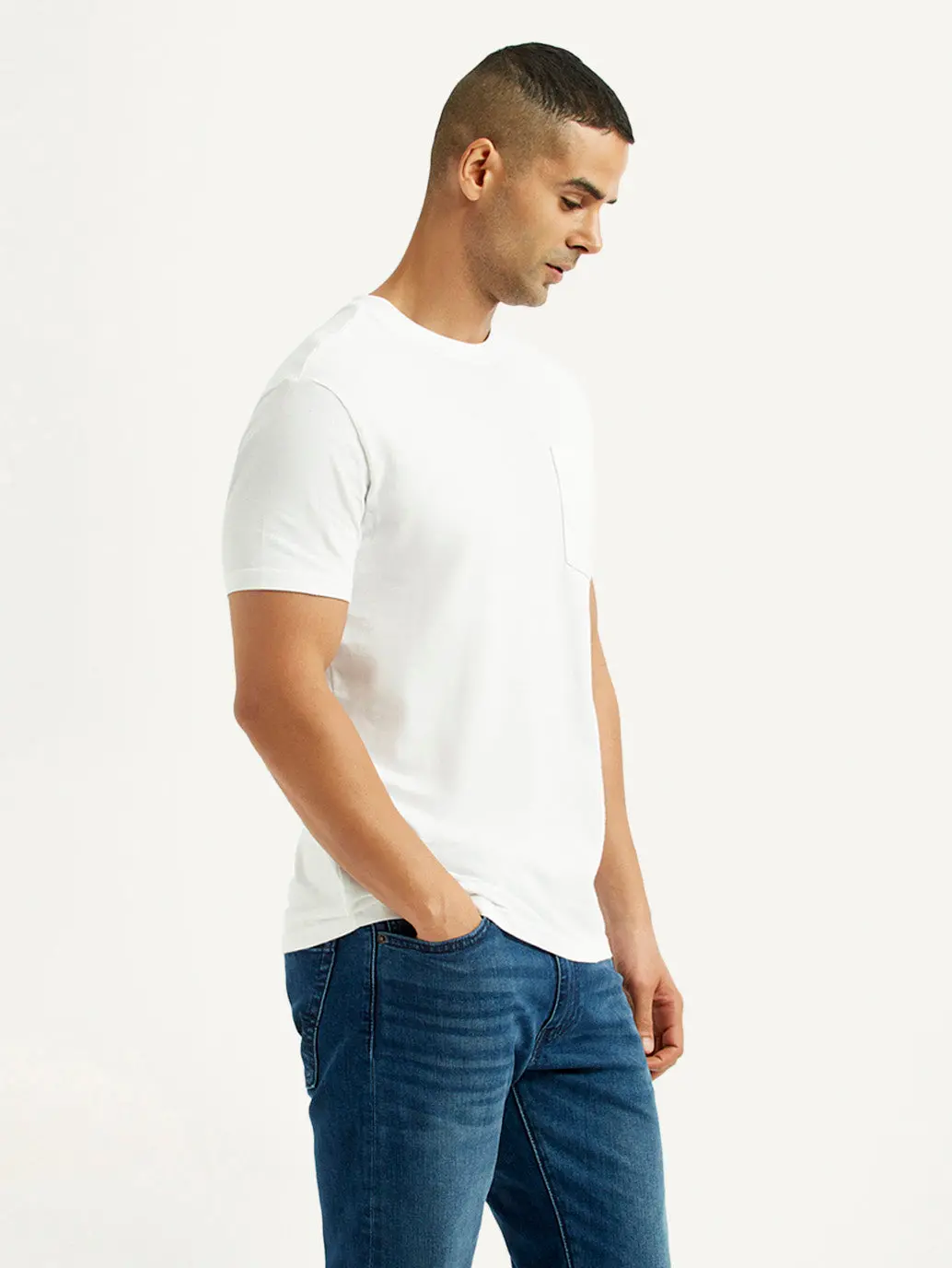 Men's Solid White Slim Fit T-Shirt 3