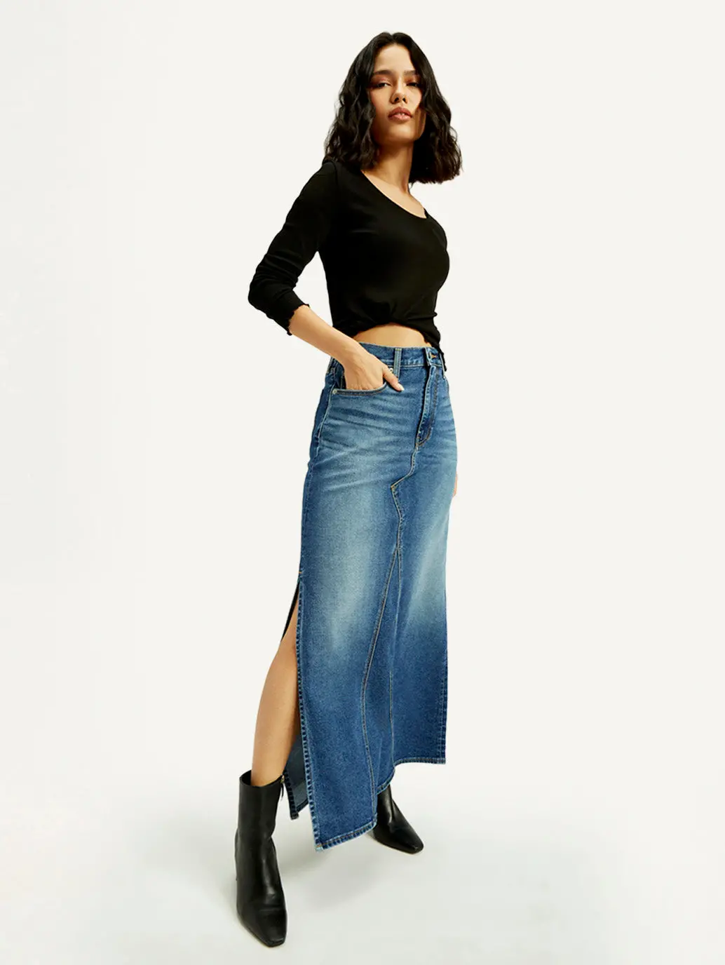 Women's Mid Rise Blue Regular Fit Skirt 1