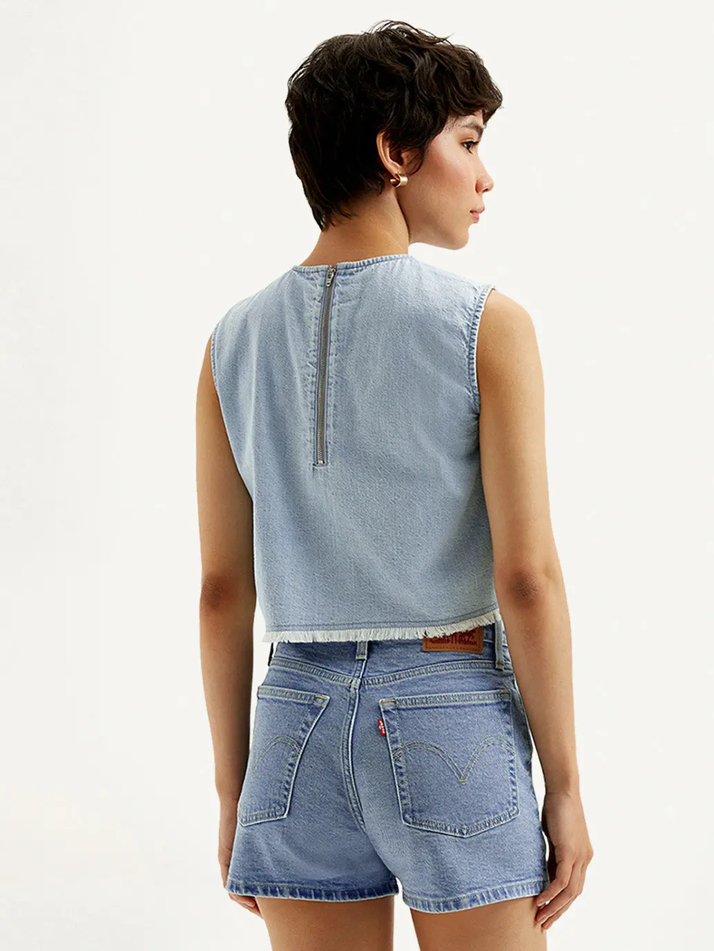 Women's Solid Light Blue Round Neck Denim Crop Top 2