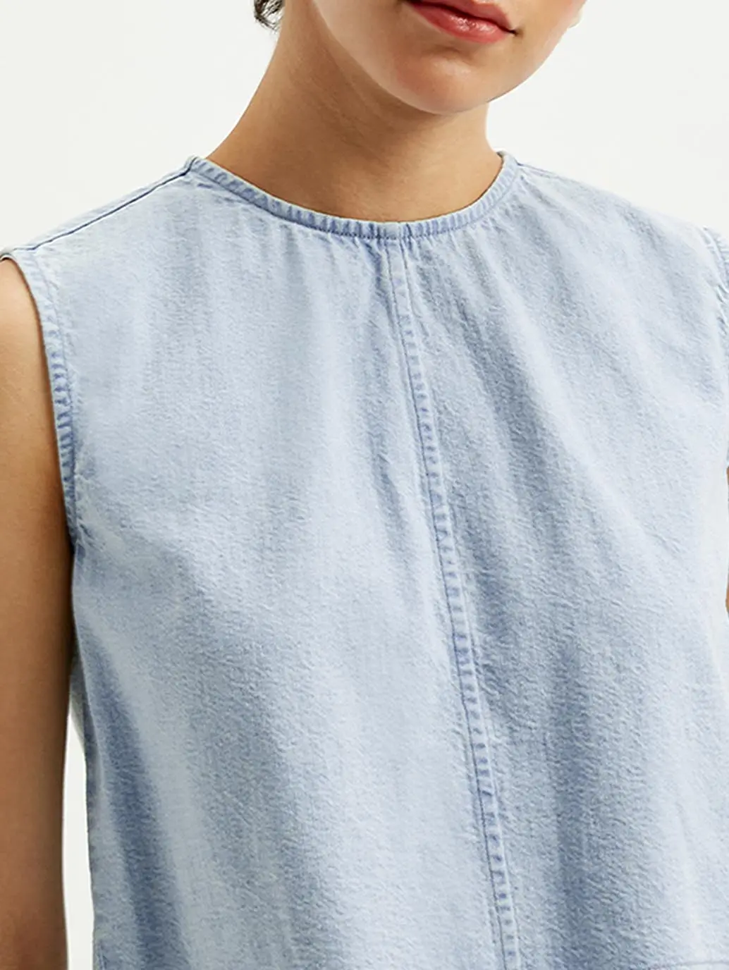 Women's Solid Light Blue Round Neck Denim Crop Top 3