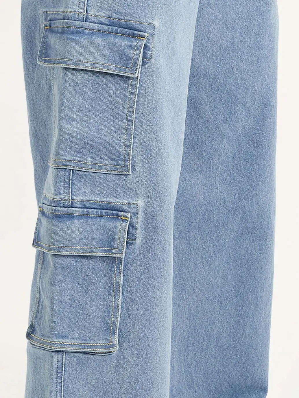 Women's Med Indigo Baggy Fit Mid Rise Cargo Jeans 4