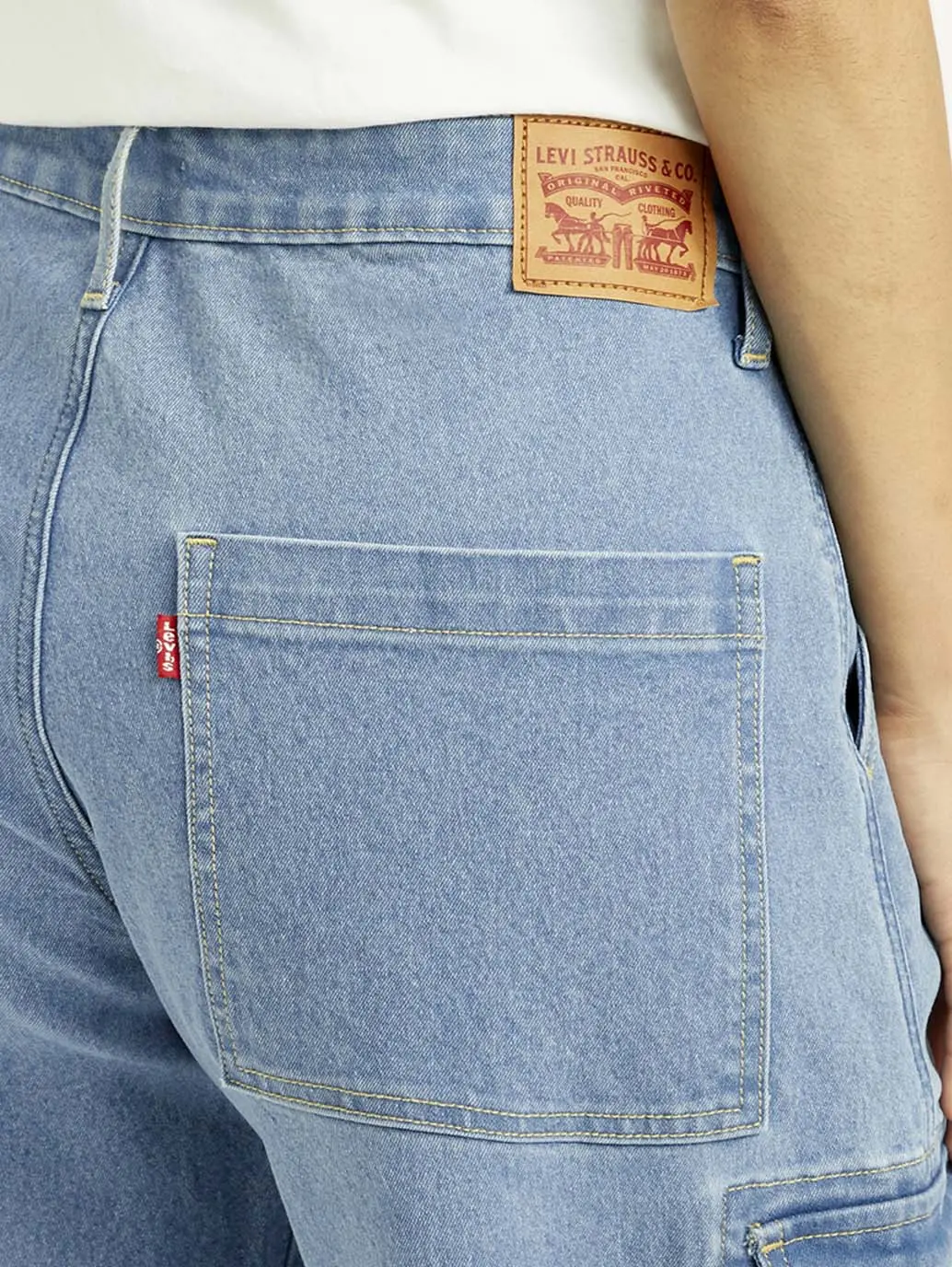 Women's Med Indigo Baggy Fit Mid Rise Cargo Jeans 5