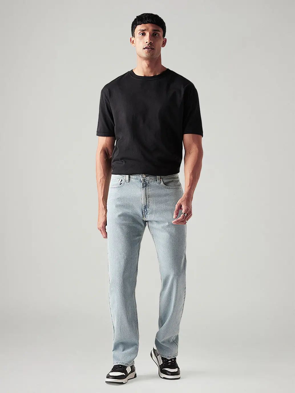 Men's 555 Light Indigo Relaxed Straight Fit Mid Rise Jeans 1