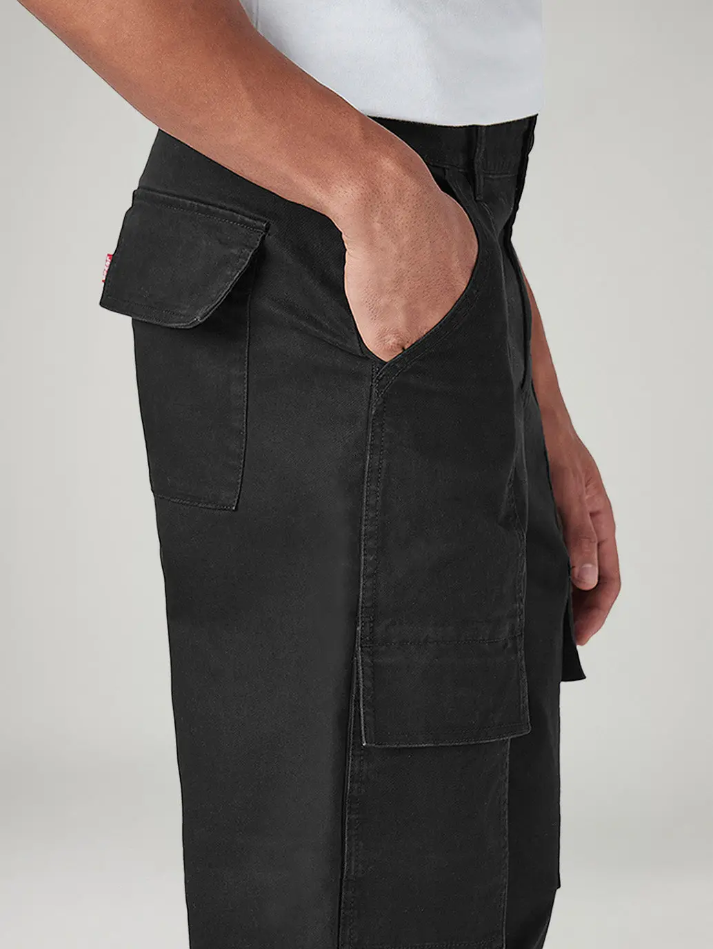Men's Black Straight Fit Mid Rise Commuter Cargos 6
