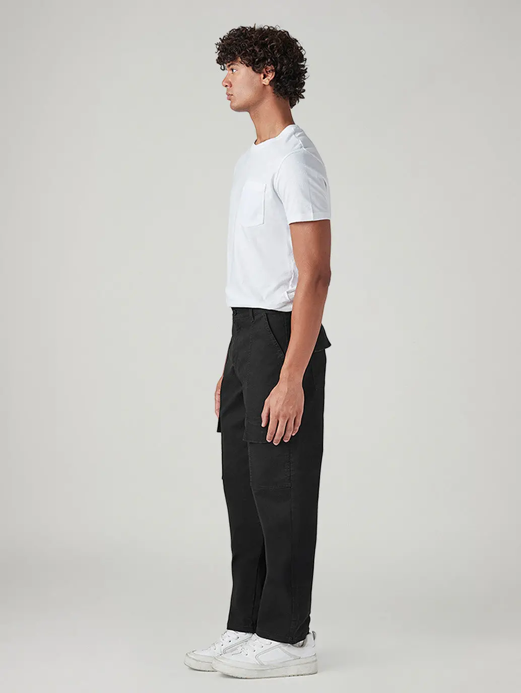 Men's Black Straight Fit Mid Rise Commuter Cargos 5