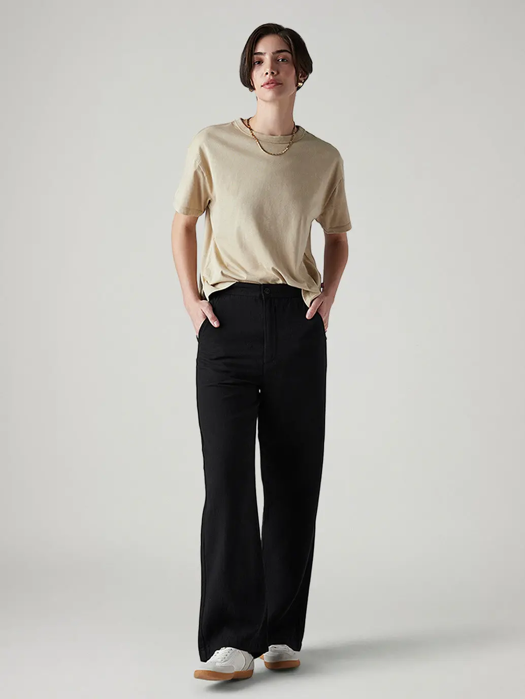 Women's Black Loose Fit High Rise Cargos 1