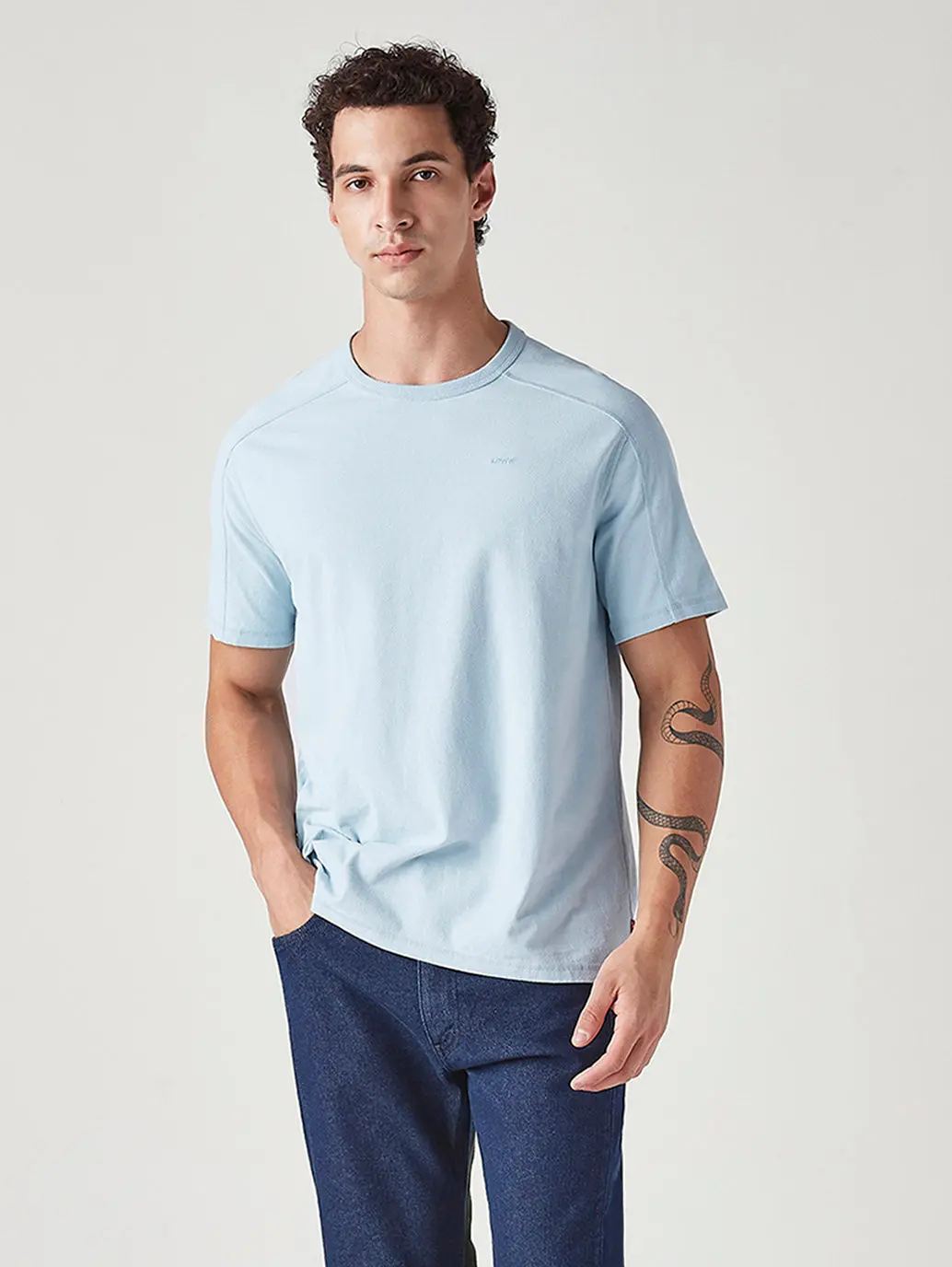Men's Solid Regular Fit Commuter T-Shirt 1