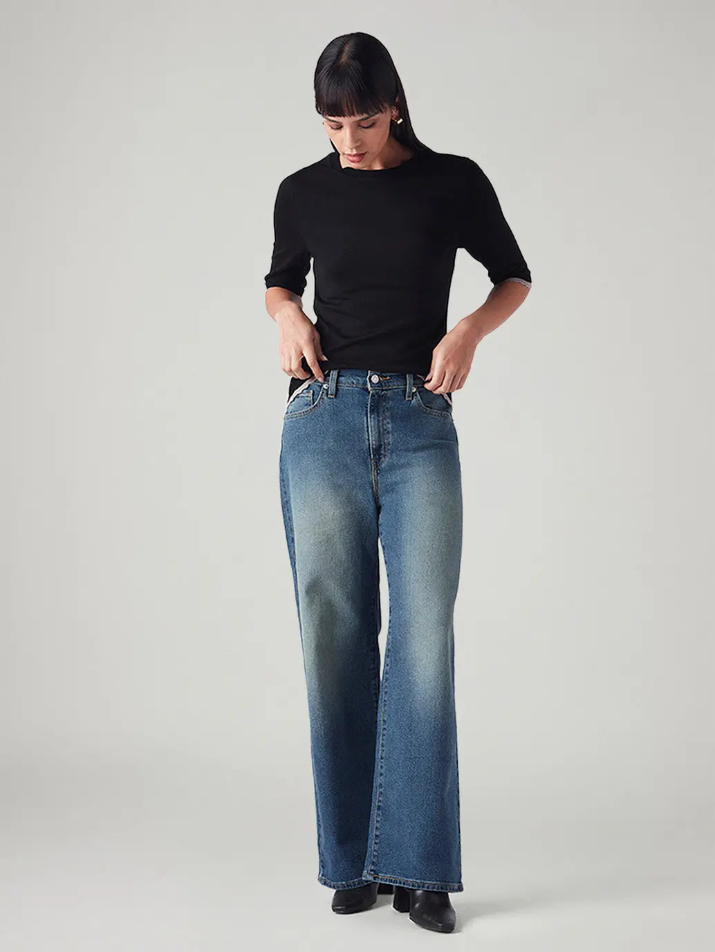 Women's Blue Mile High Wide Leg Fit High Rise Jeans 1