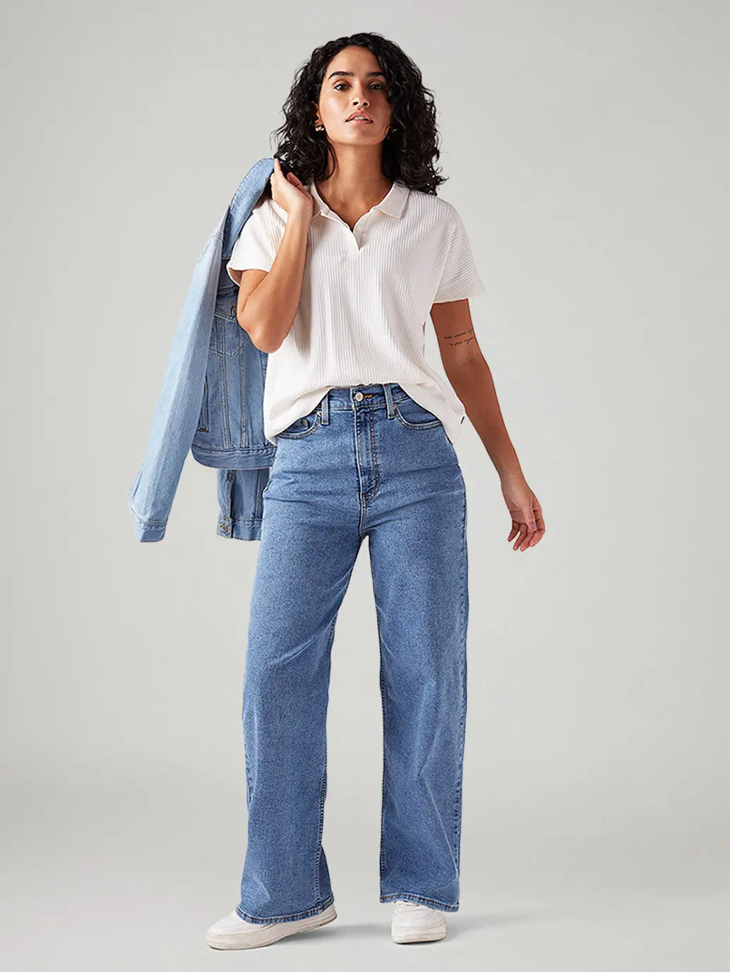 Women's Blue Loose Fit High Rise Jeans 1