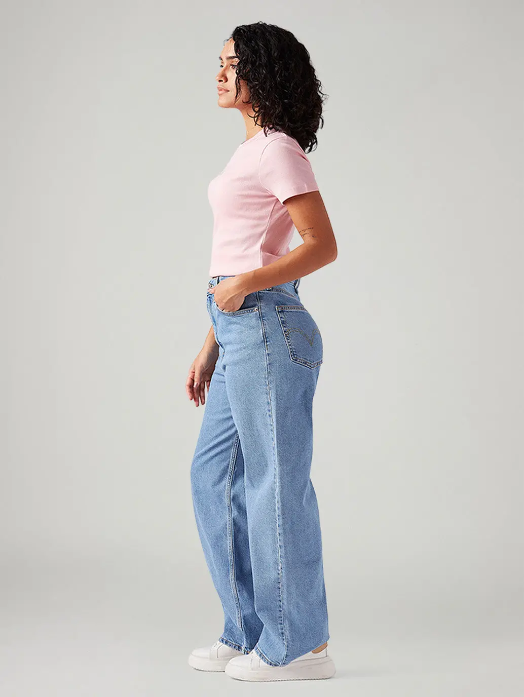 Women's Light Blue Loose Fit High Rise Jeans 6
