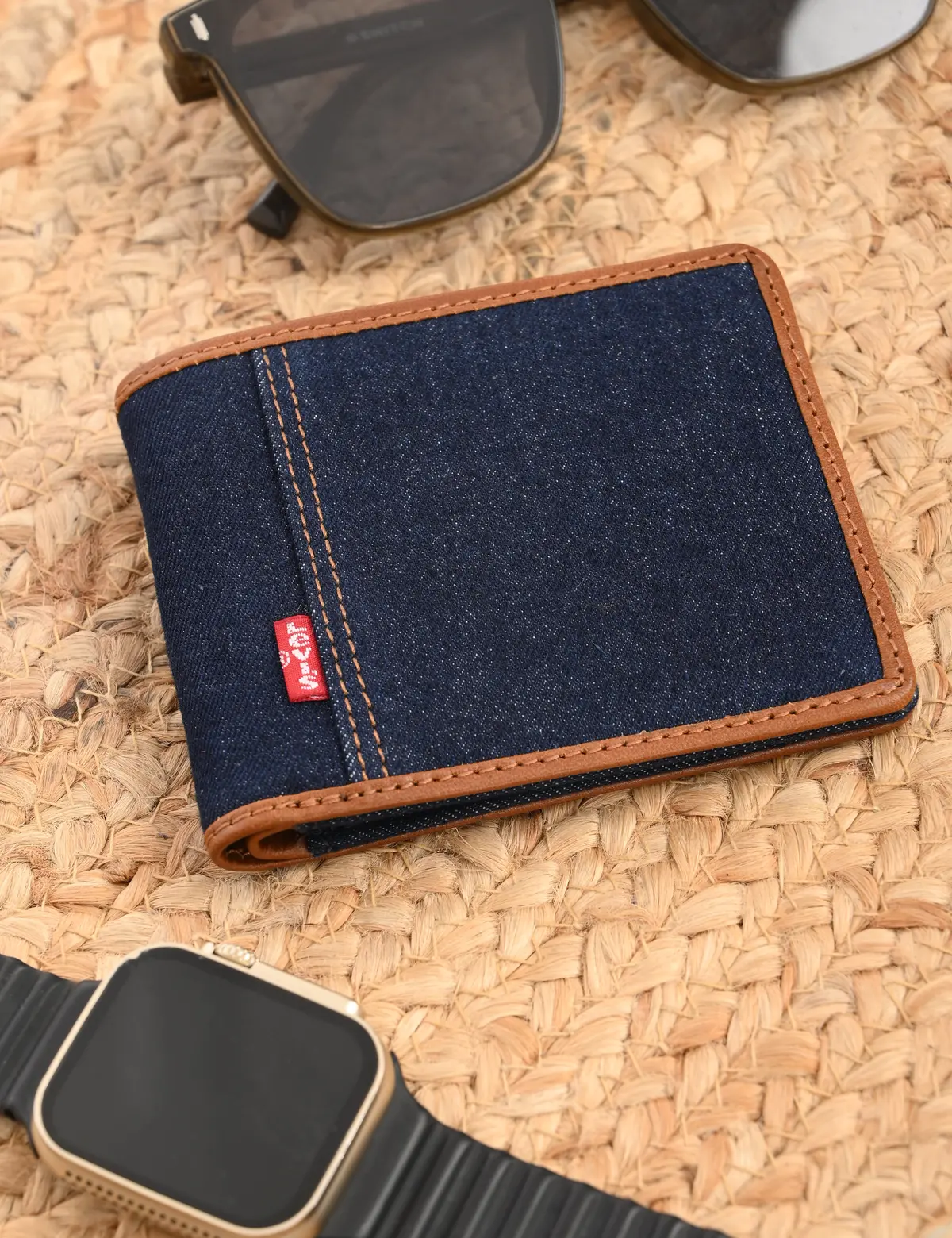 Men's Blue Solid Bi-Fold Wallet 1
