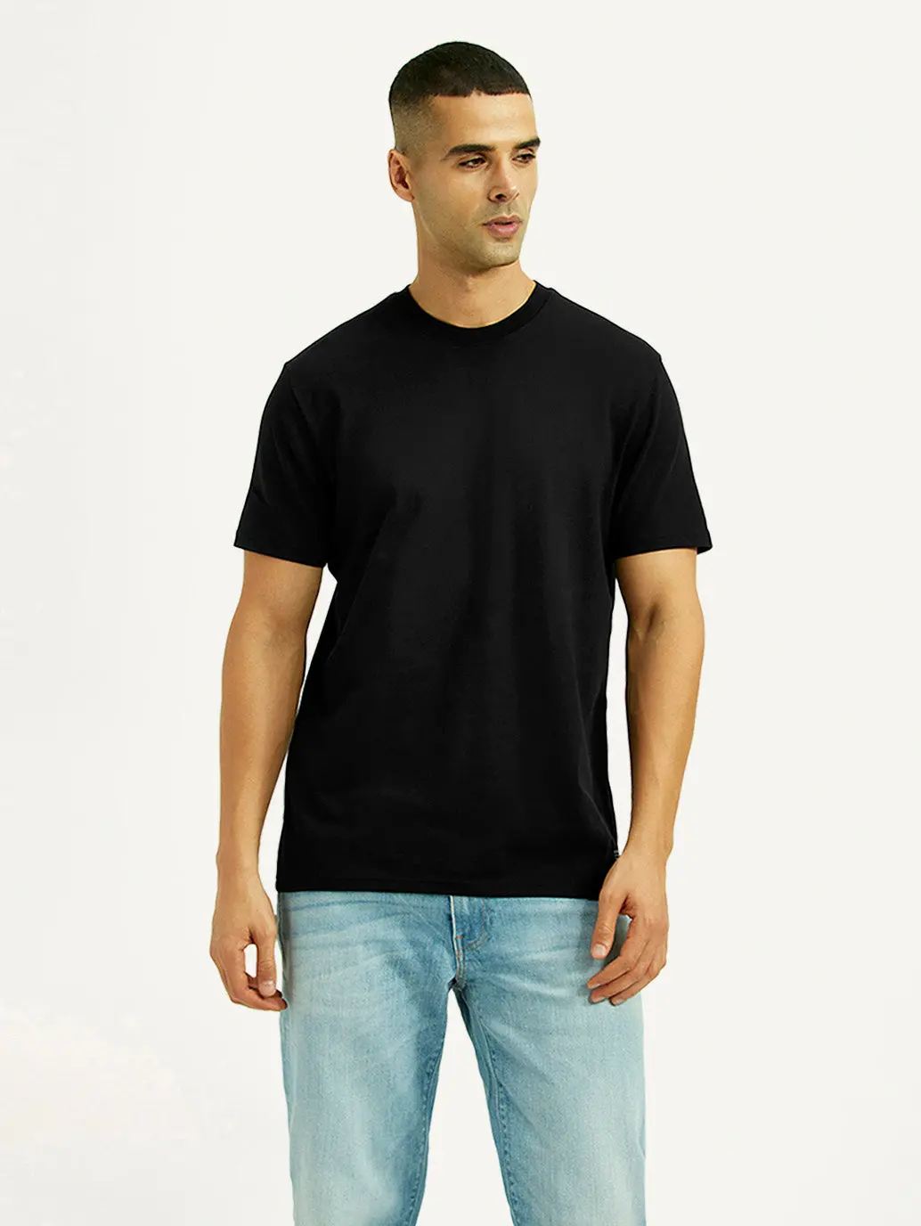 Men's Solid Black Slim Fit T-Shirt 1