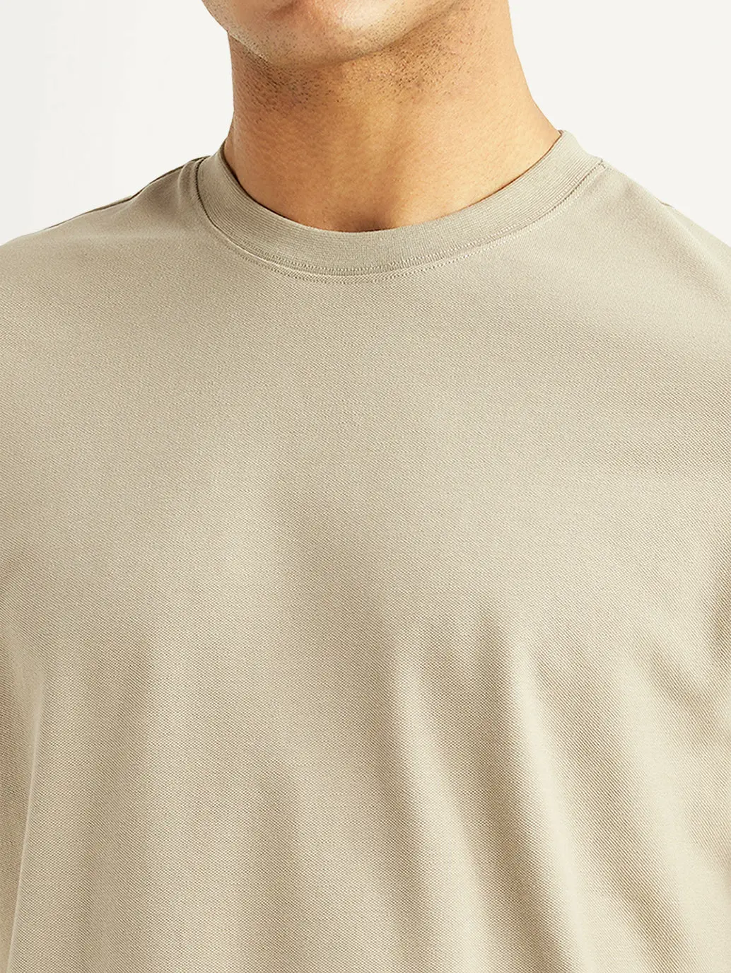 Men's Solid Beige Slim Fit T-Shirt 4