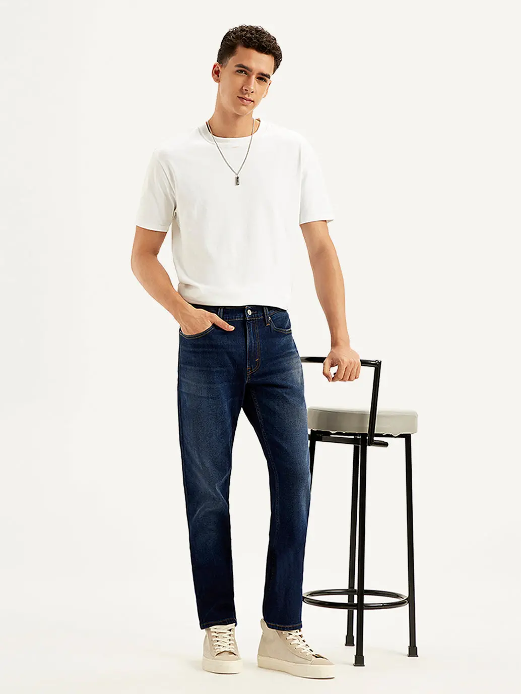 Men's 511 Navy Blue Slim Fit Mid Rise Jeans 1