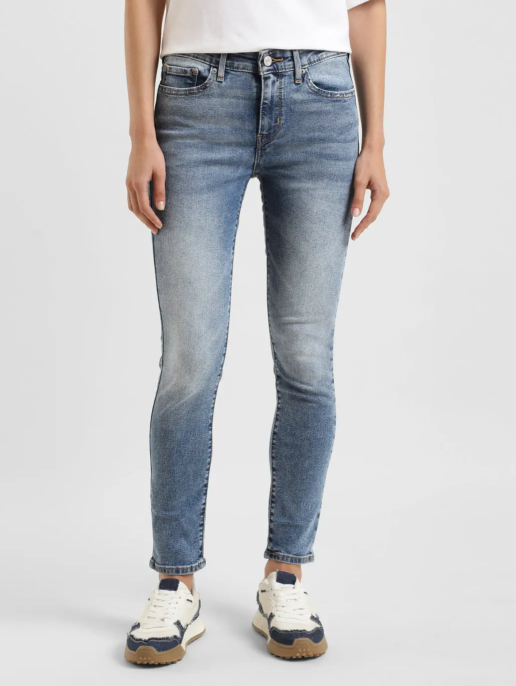 Women's 711 Blue Skinny Fit Mid Rise Jeans 1