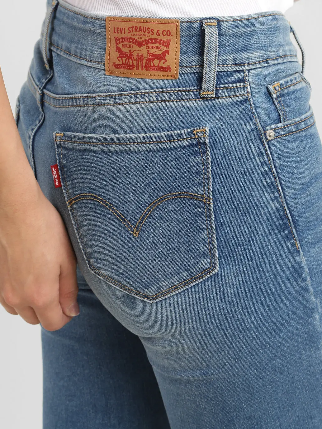 Women's 711 Blue Skinny Fit Mid Rise Jeans 6