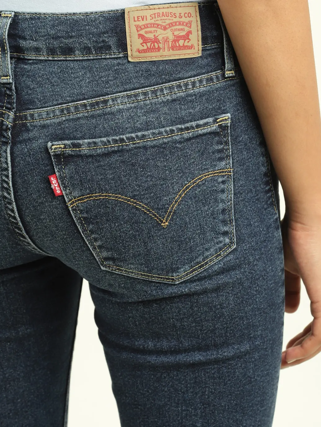 Women's 710 Blue Skinny Fit Mid Rise Jeans 5