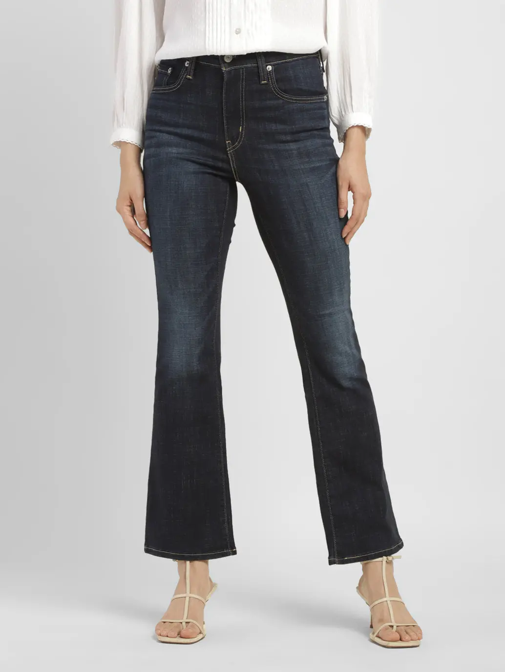 Women's 725 Blue Bootcut Fit High Rise Jeans 8