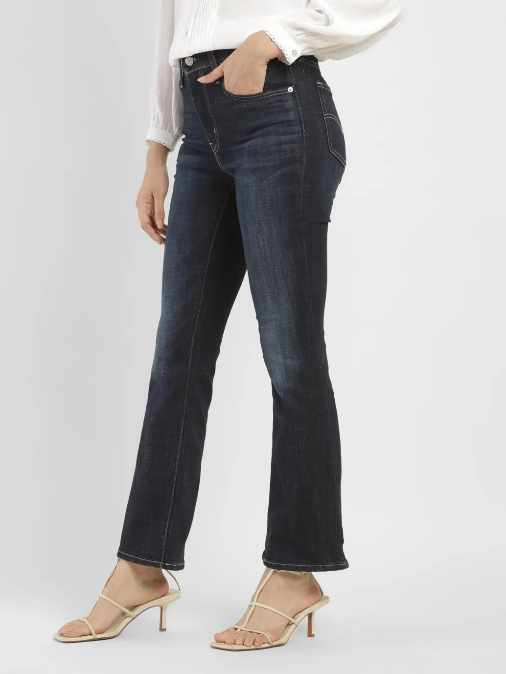 Women's 725 Blue Bootcut Fit High Rise Jeans 3