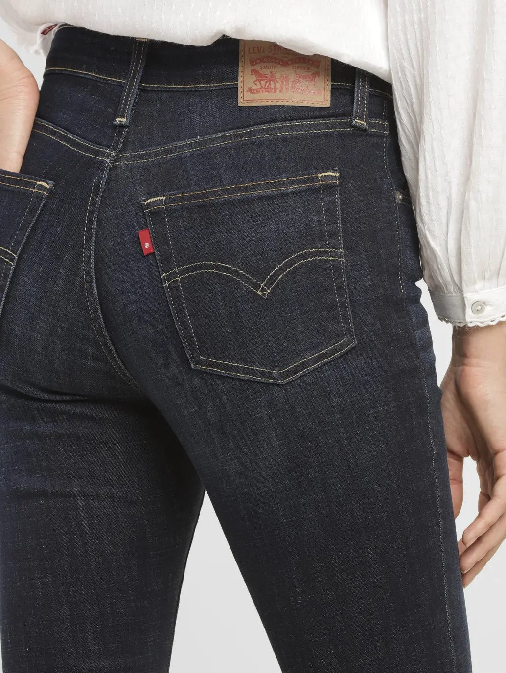 Women's 725 Blue Bootcut Fit High Rise Jeans 6