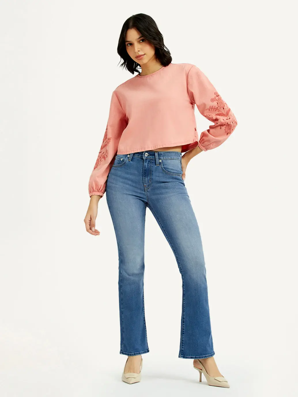 Women's 725 Med Indigo Bootcut Fit High Rise Jeans 1