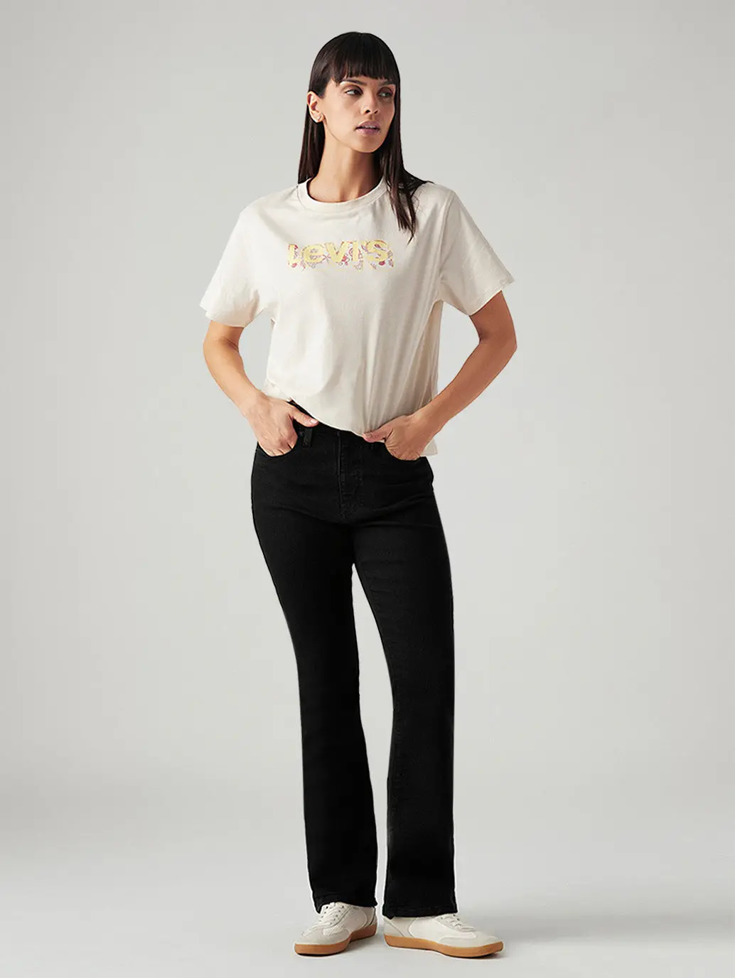 Women's 725 Black Bootcut Fit High Rise Jeans 1