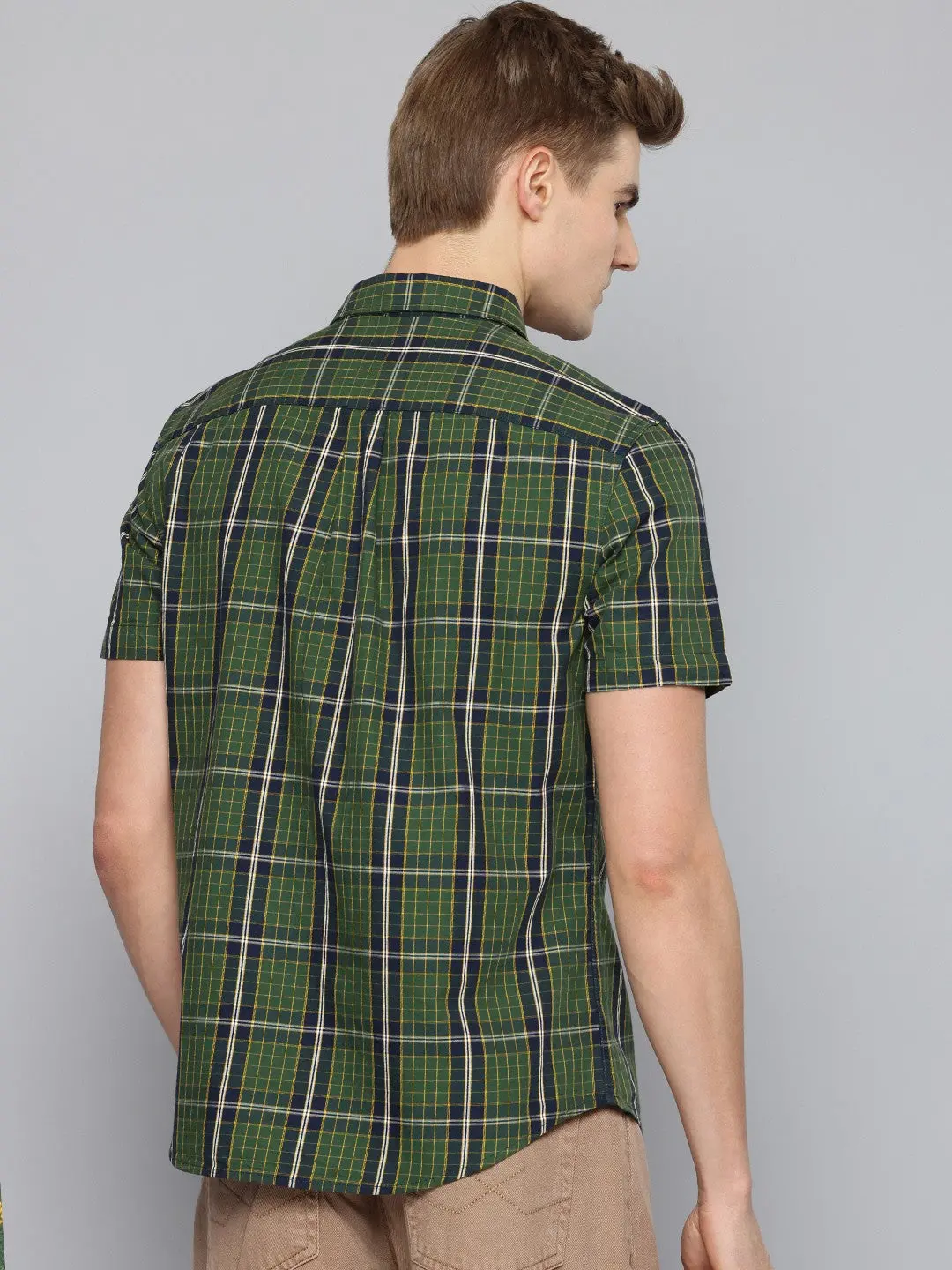 Men's Checkered Spread Collar Shirt 4