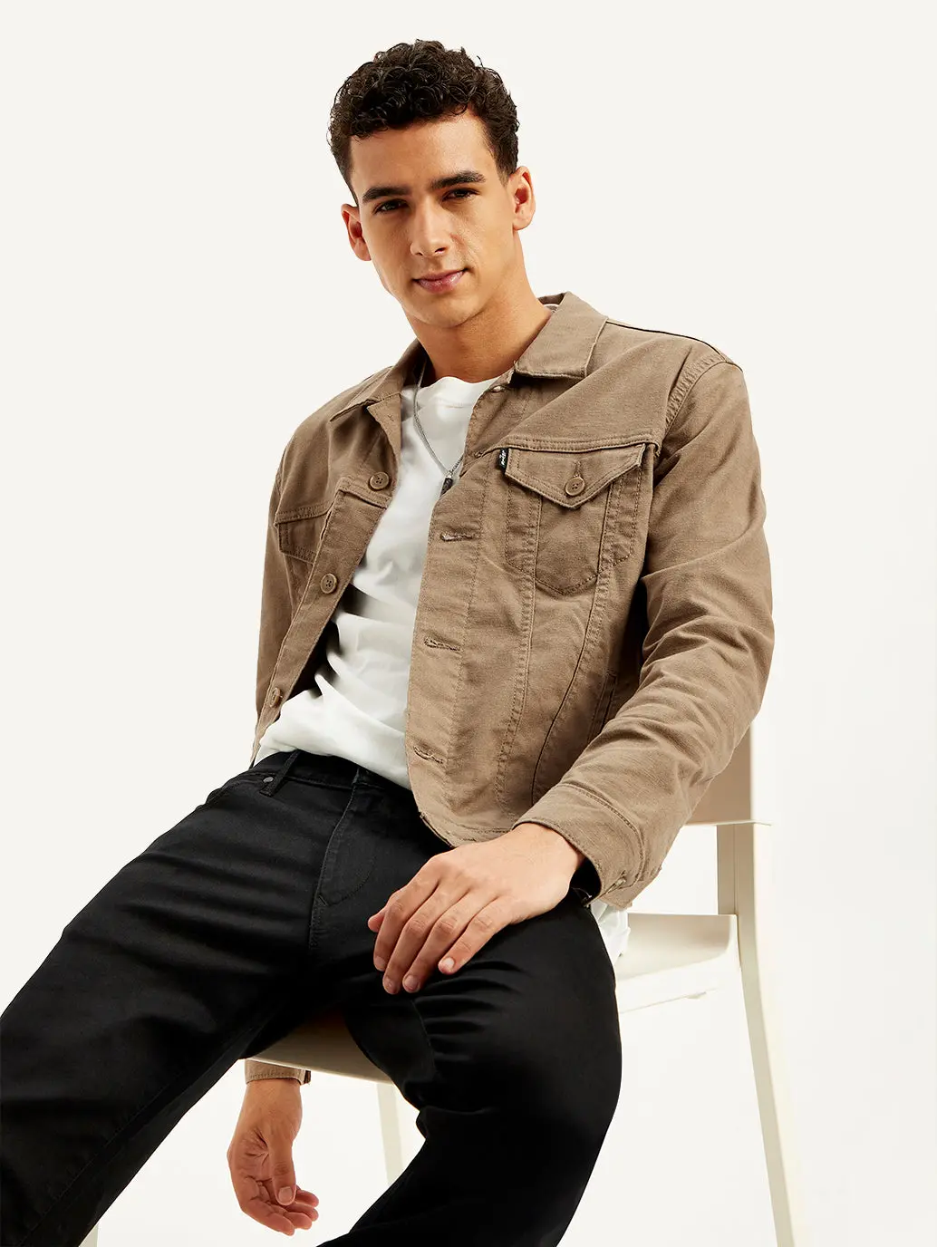 Men's Redloop Solid Light-Brown Spread Collar Denim Trucker Jacket 1
