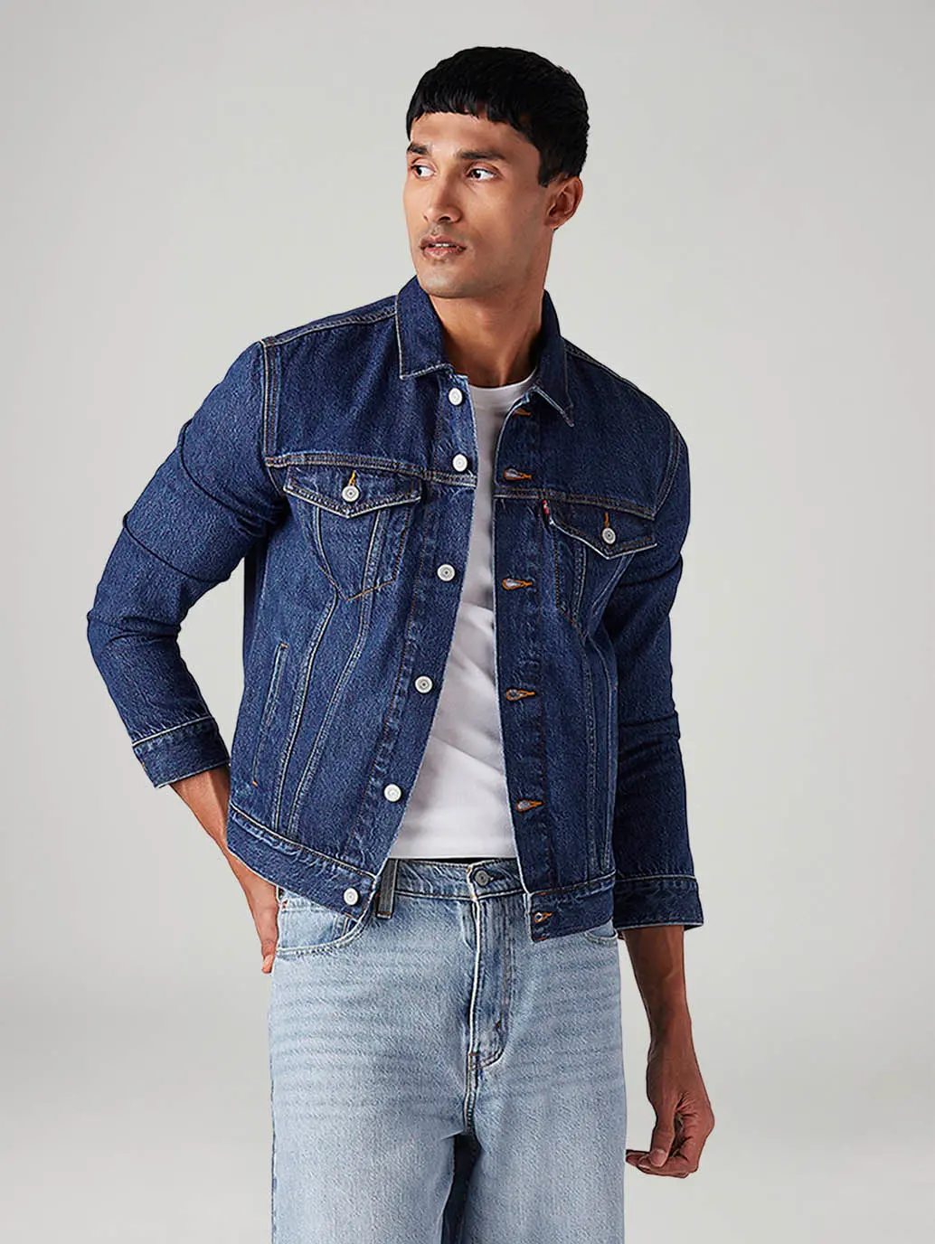 Men's Solid Regular Fit Denim Trucker Jacket 1