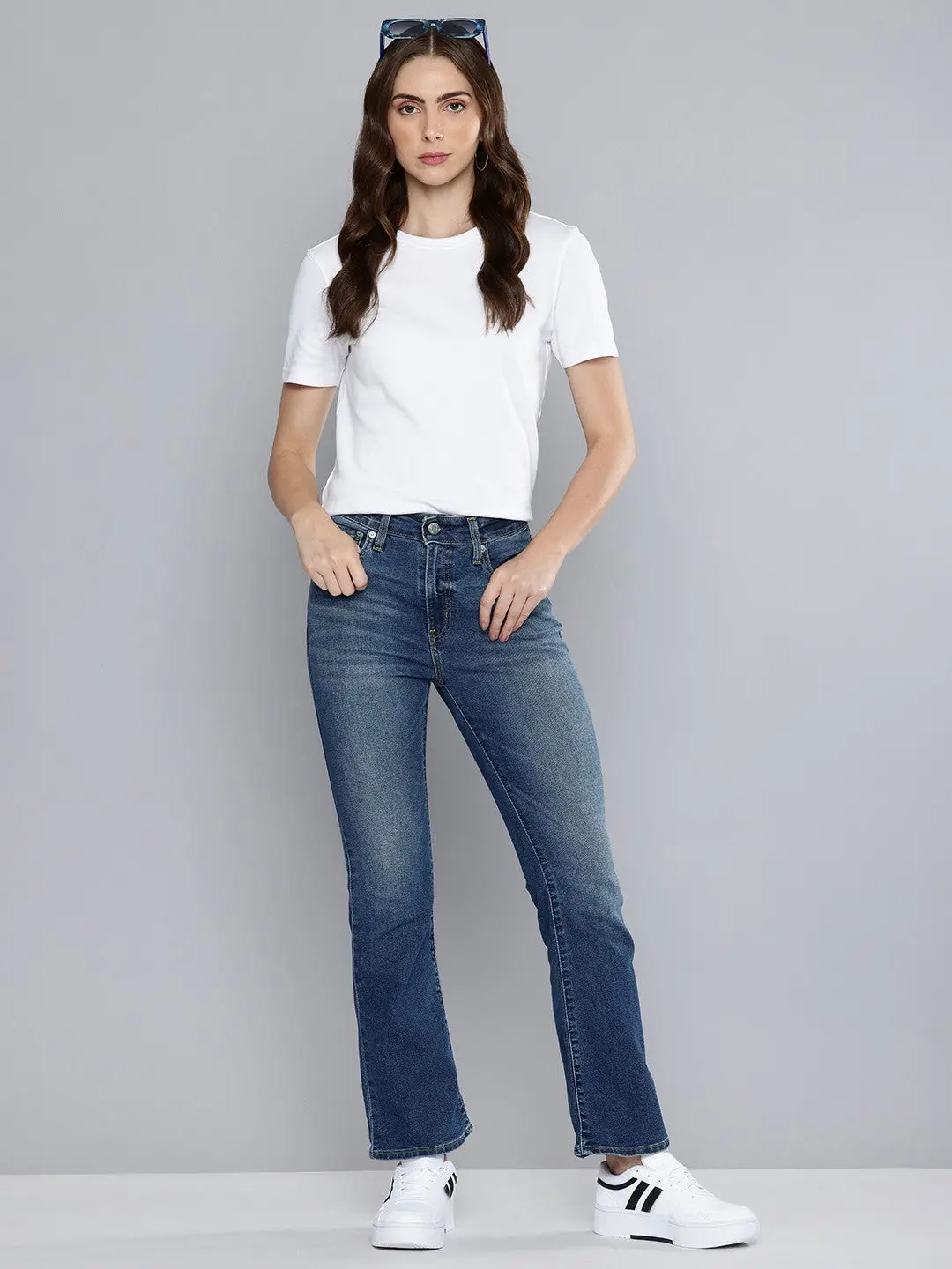 Women's 725 Blue Bootcut Fit High Rise Jeans 1