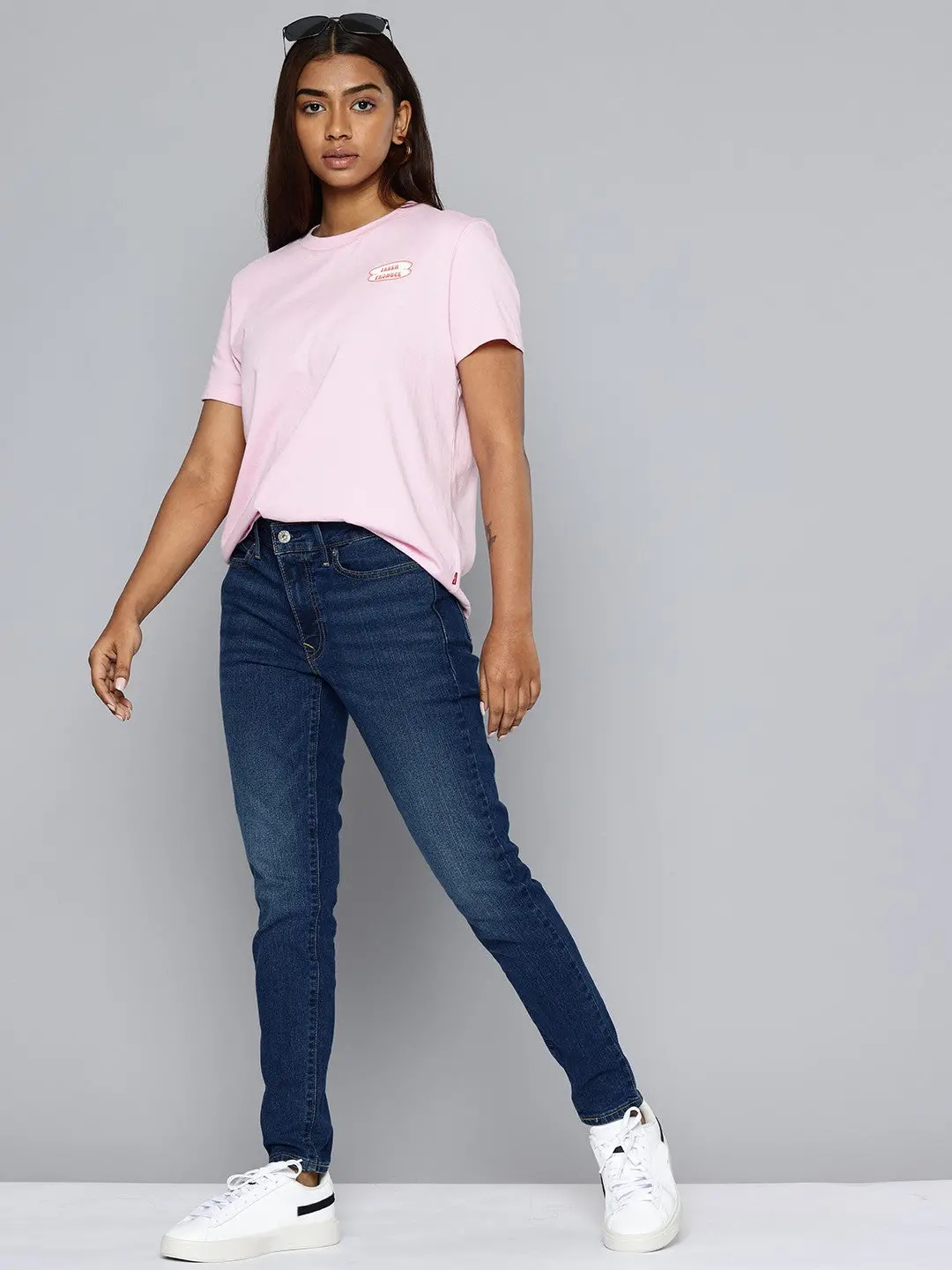 Women's 711 Blue Skinny Fit Mid Rise Jeans 1